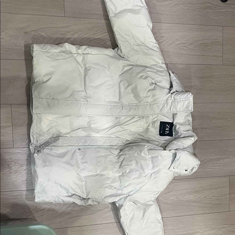 Zara Off-White Puffer Jacket